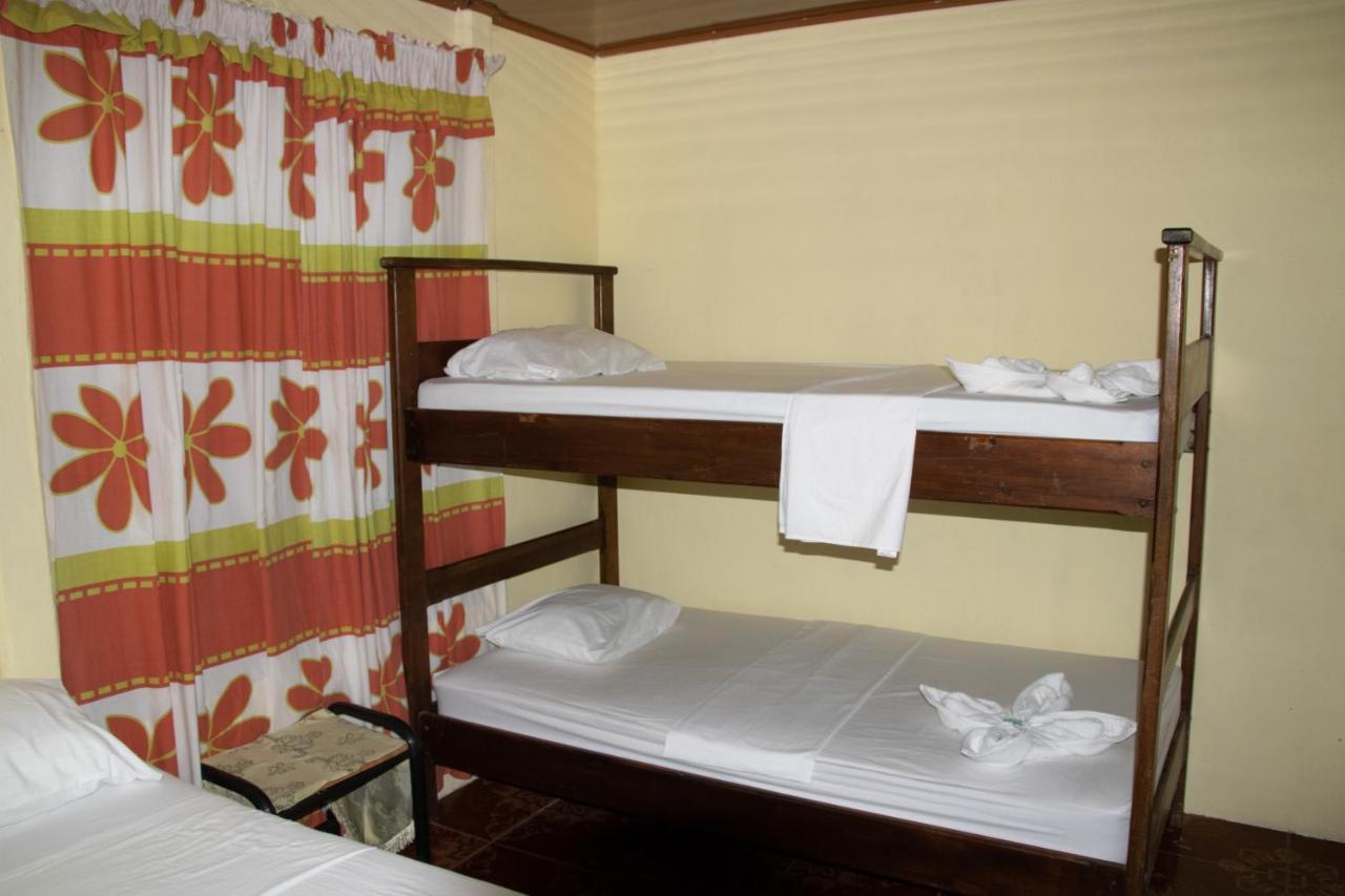 Apartamento The Corner House Tortuguero Exterior foto